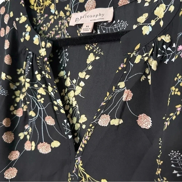 Philosophy Floral Black Top Size XL - Picture 4 of 10